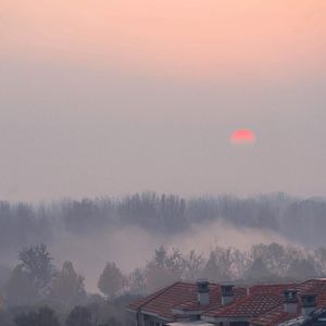 把🍌伸进女人的🍑洗澡动漫
